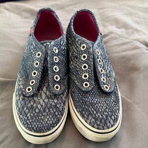 Vans Shoes - Blue snakeprint Pattern